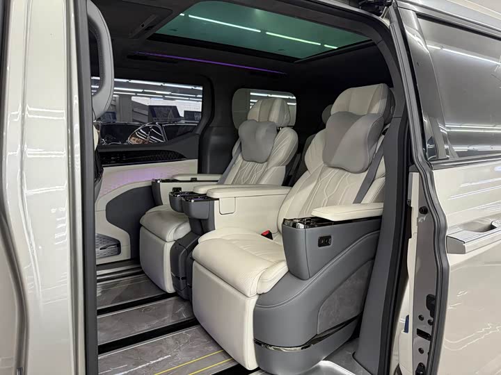 Фото 6 - Zeekr 009