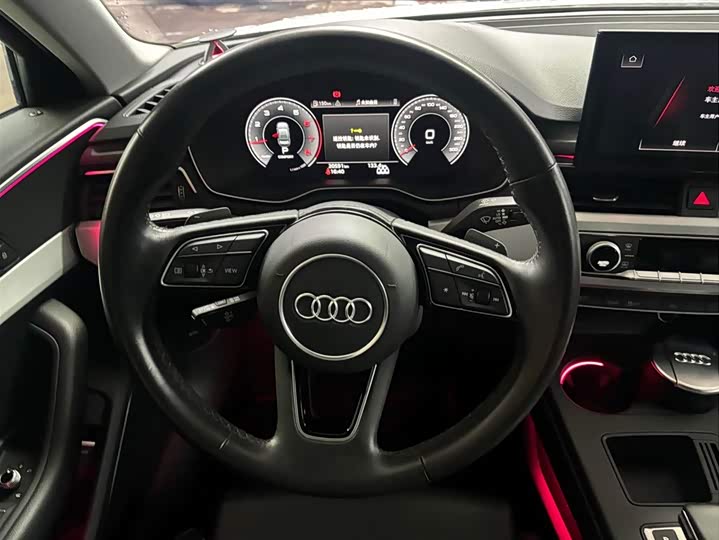 Фото 6 - Audi A4L