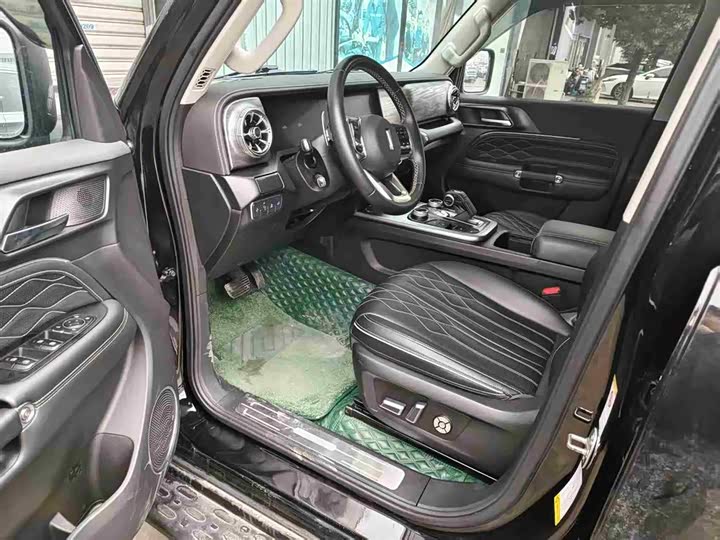 Фото 5 - Tank 300