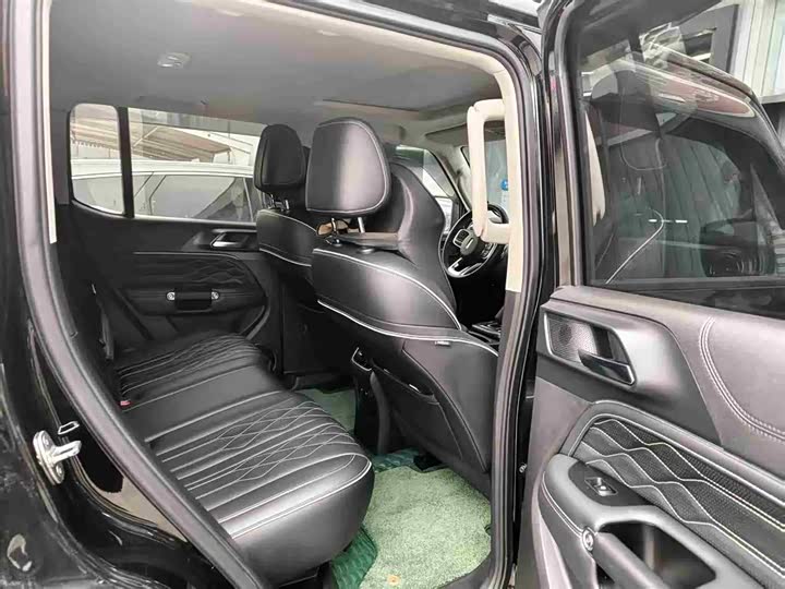 Фото 7 - Tank 300