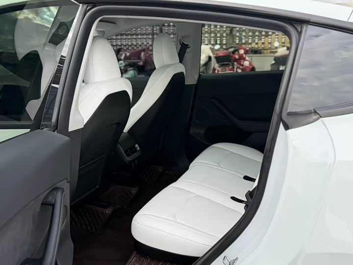 Фото 8 - Tesla Model Y