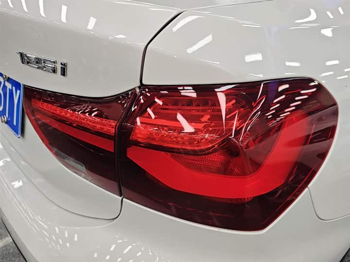 Фото 8 - BMW 1 Series