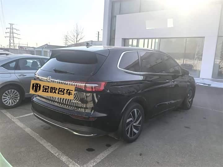 Фото 2 - Volkswagen Viloran