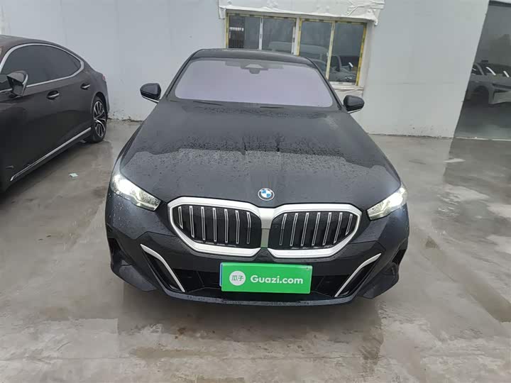 Фото 3 - BMW 5 Series