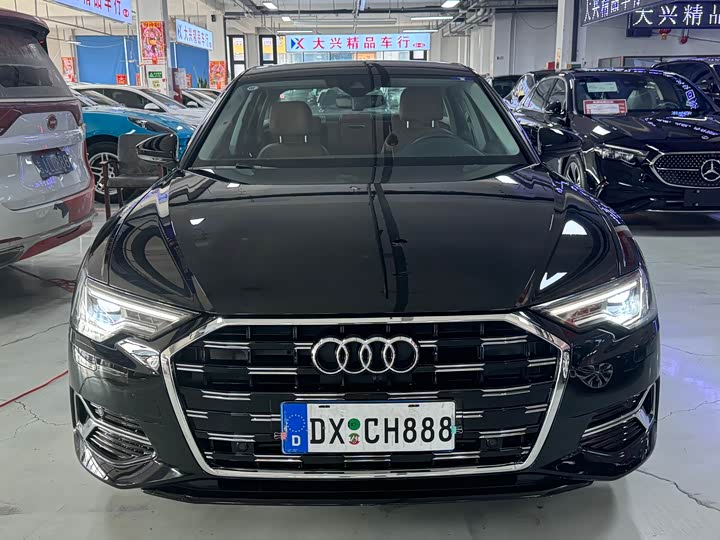 Фото 2 - Audi A6L