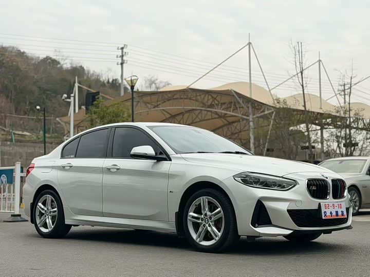 Фото 3 - BMW 1 Series