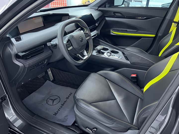 Фото 8 - Changan UNI-V