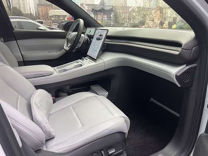 Фото 8 - Nio ES6