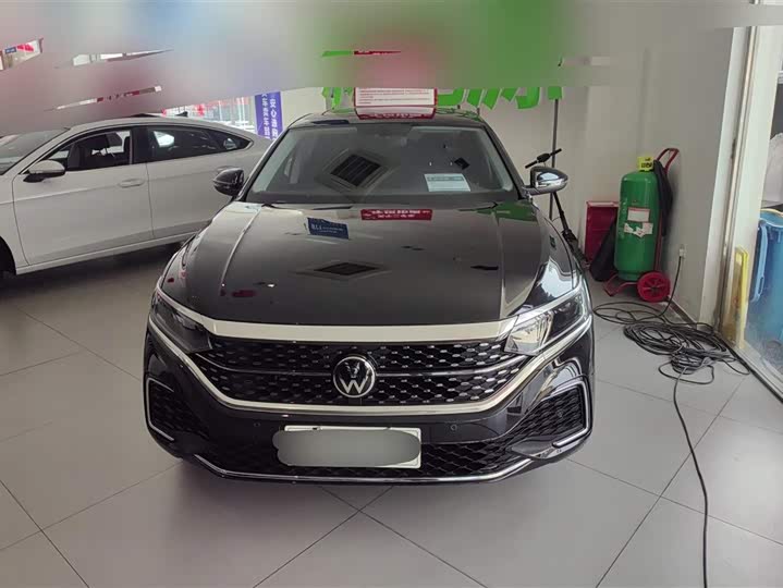 Фото 2 - Volkswagen Passat