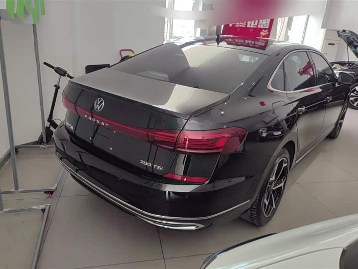 Фото 3 - Volkswagen Passat