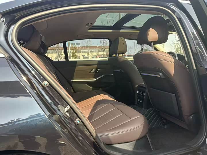 Фото 7 - BMW 3 Series