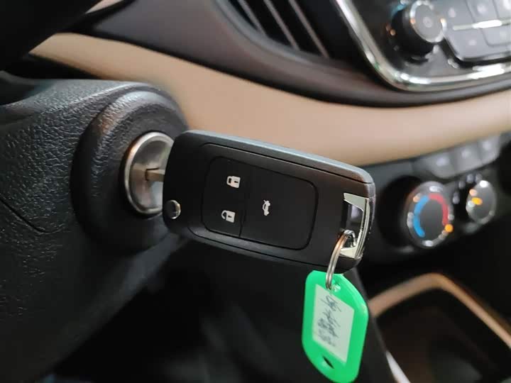 Фото 9 - Chevrolet Monza