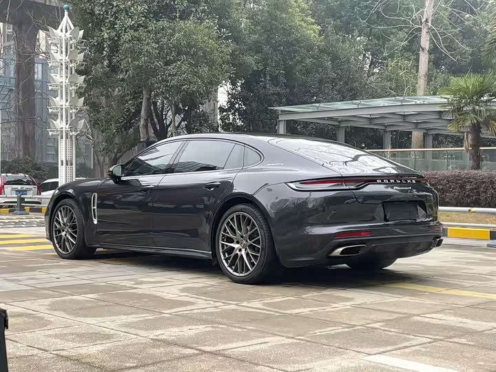 Фото 4 - Porsche Panamera