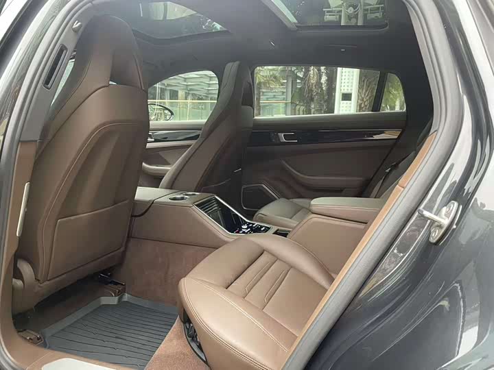 Фото 7 - Porsche Panamera