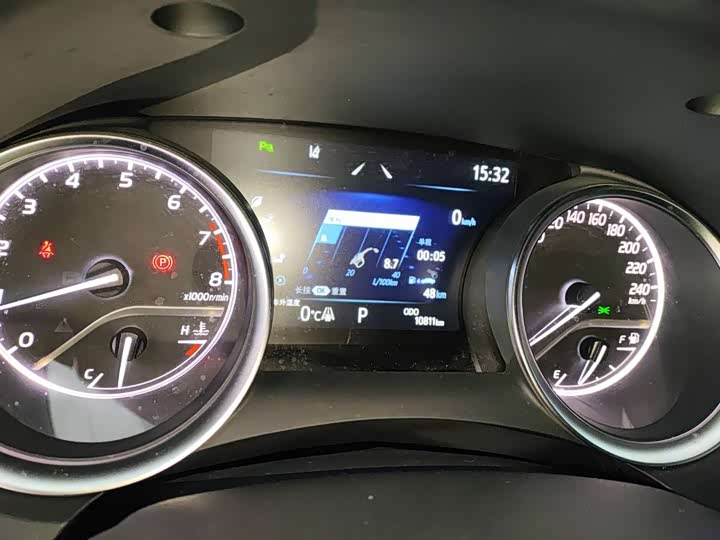 Фото 6 - Toyota Camry