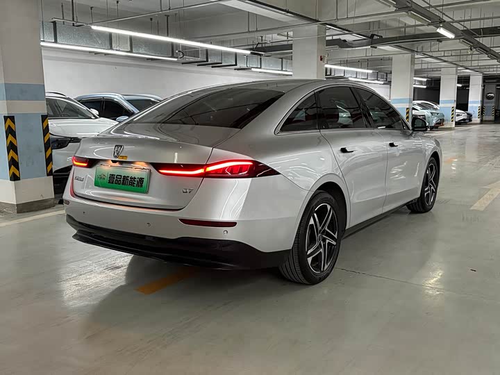 Фото 6 - Roewe D7