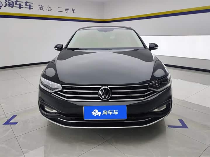 Фото 2 - Volkswagen Magotan