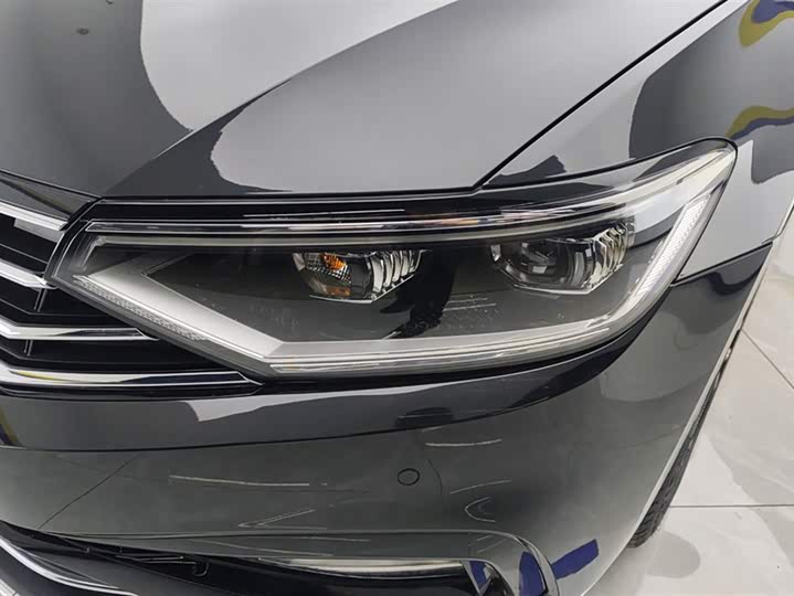 Фото 5 - Volkswagen Magotan