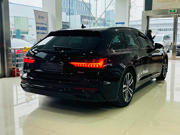 Фото 4 - Audi A6