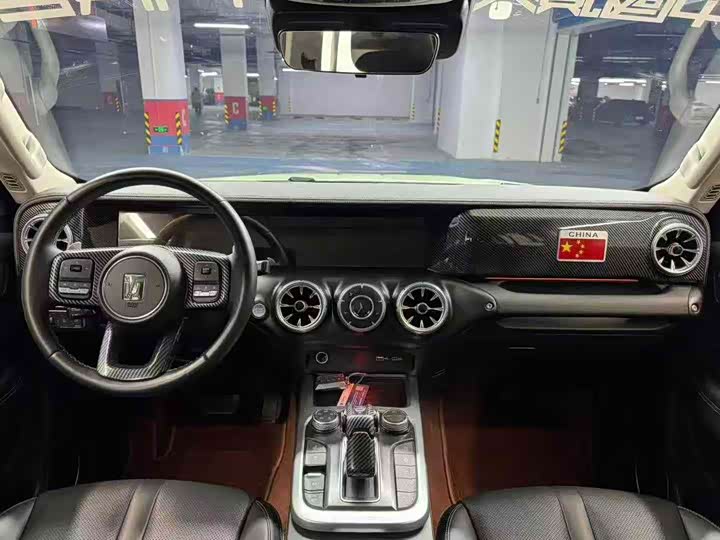 Фото 5 - Tank 300