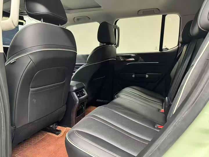 Фото 6 - Tank 300