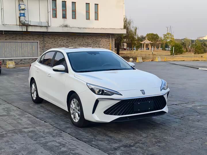 Фото 3 - Roewe i5