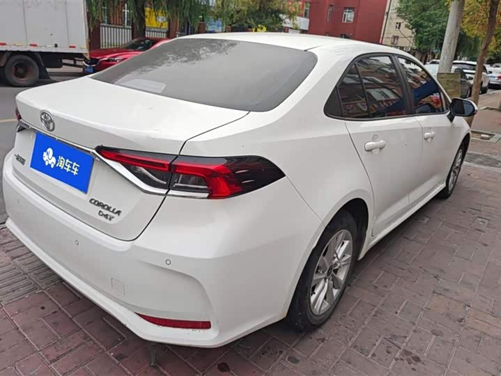 Фото 3 - Toyota Corolla