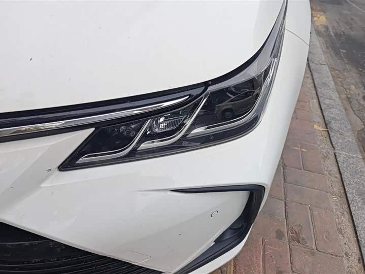 Фото 5 - Toyota Corolla