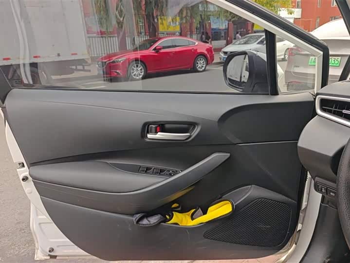 Фото 7 - Toyota Corolla