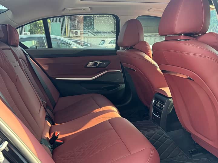 Фото 8 - BMW 3 Series