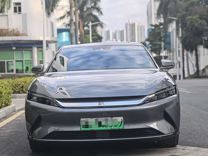 Фото 2 - BYD Han