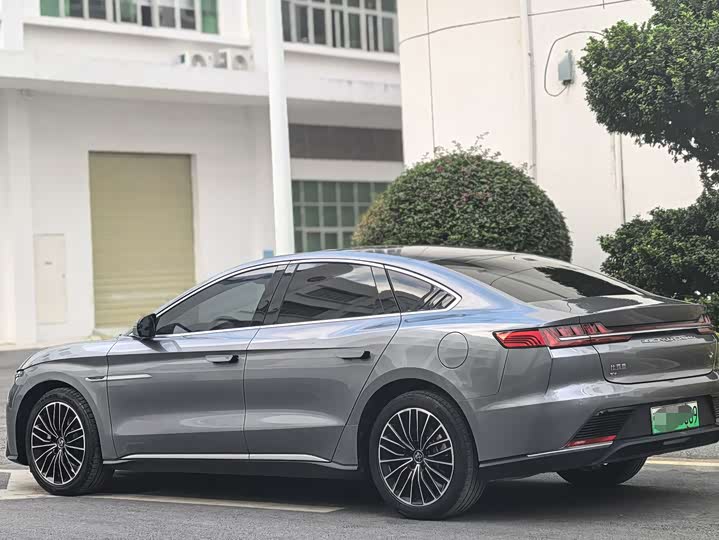 Фото 4 - BYD Han