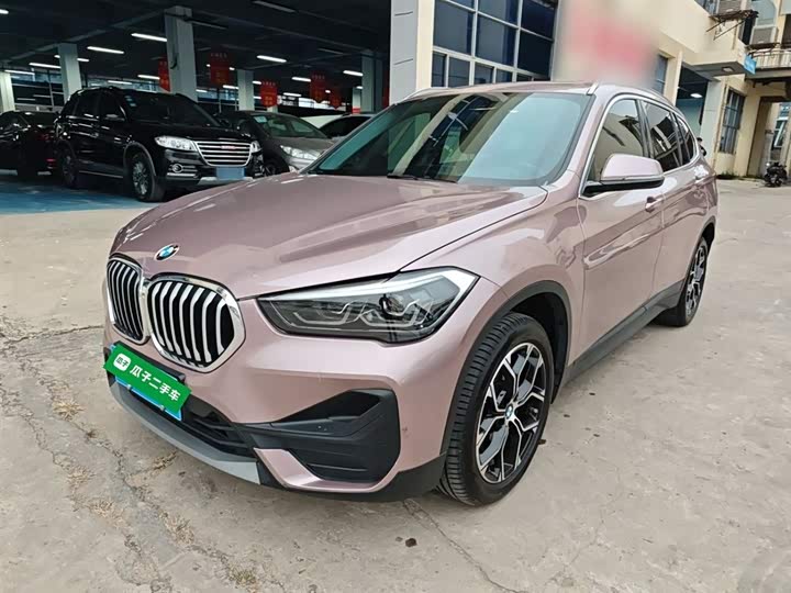 Фото 2 - BMW X1