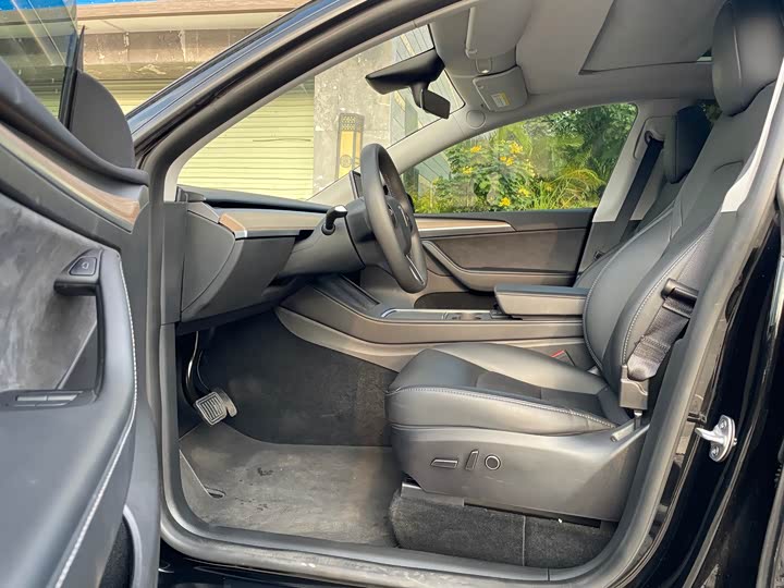 Фото 7 - Tesla Model Y