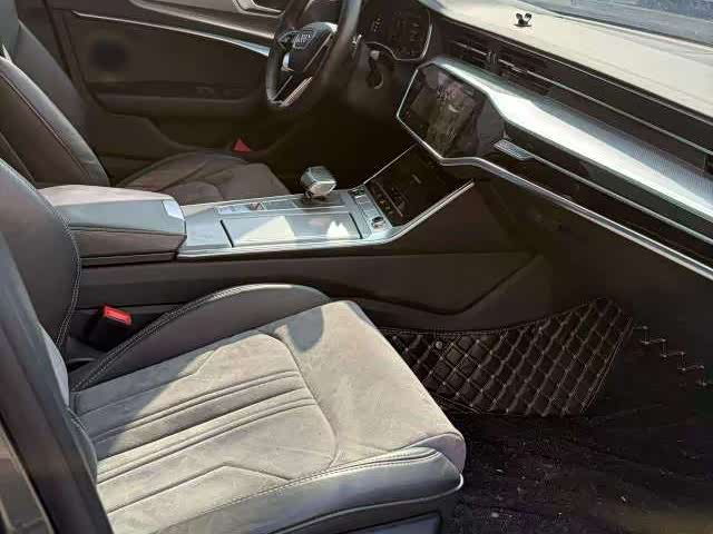 Фото 3 - Audi A6L