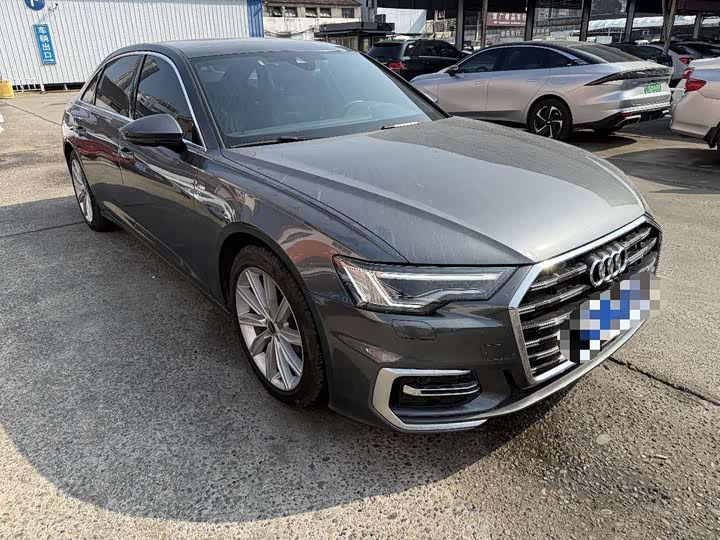 Фото 4 - Audi A6L