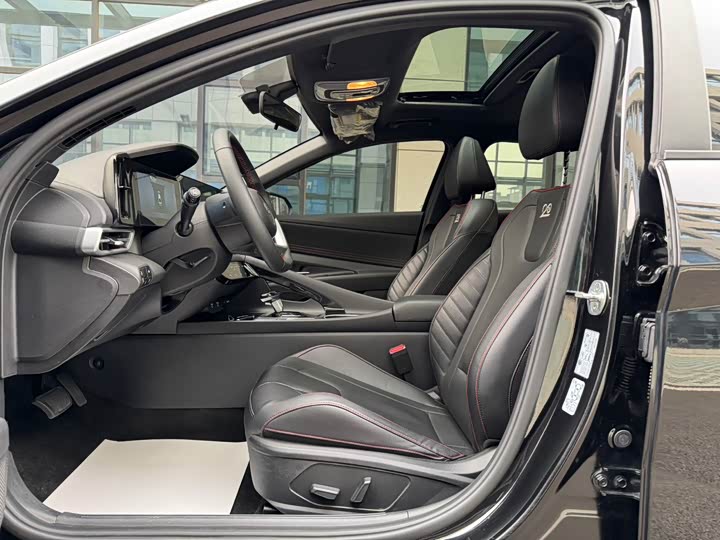 Фото 9 - Hyundai Elantra N line