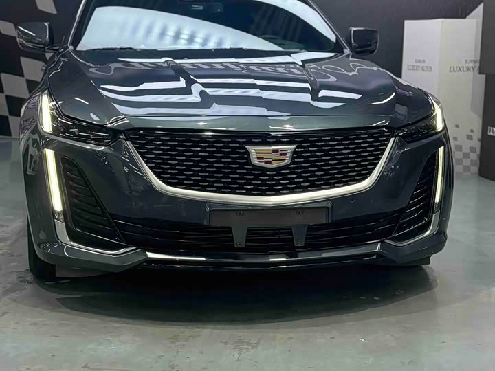 Фото 2 - Cadillac CT5