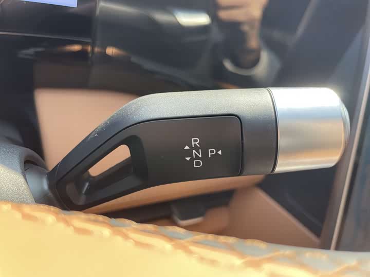 Фото 5 - Geely Galaxy L7