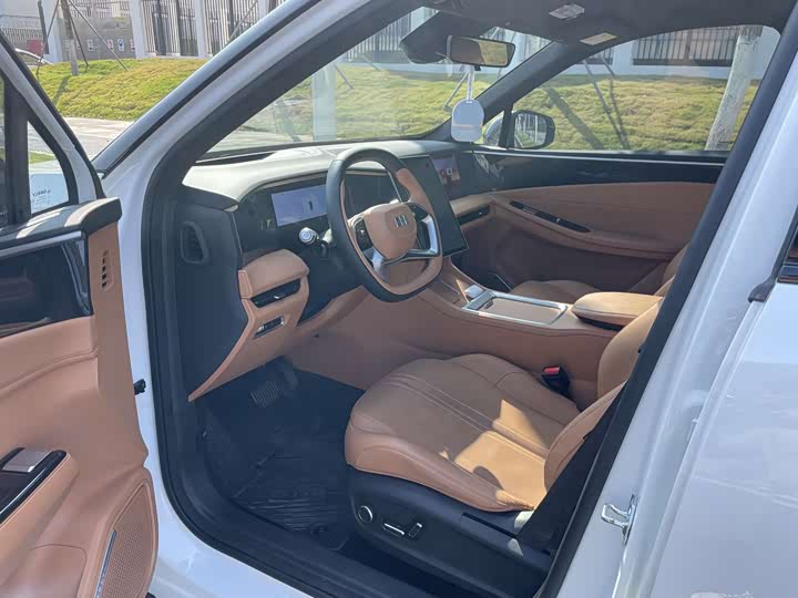 Фото 7 - Geely Galaxy L7