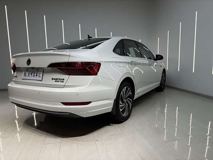 Фото 7 - Volkswagen Sagitar L