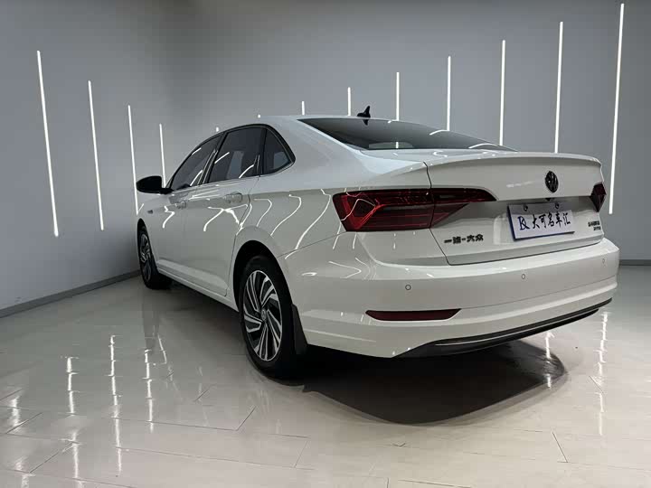 Фото 9 - Volkswagen Sagitar L