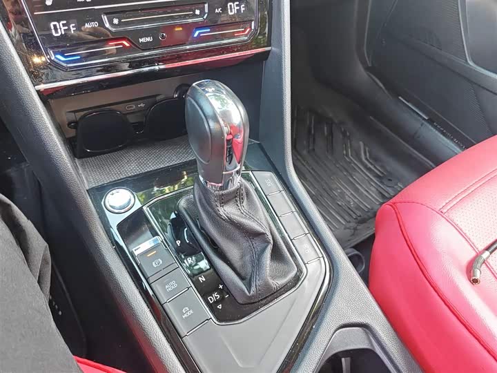 Фото 7 - Volkswagen Tharu