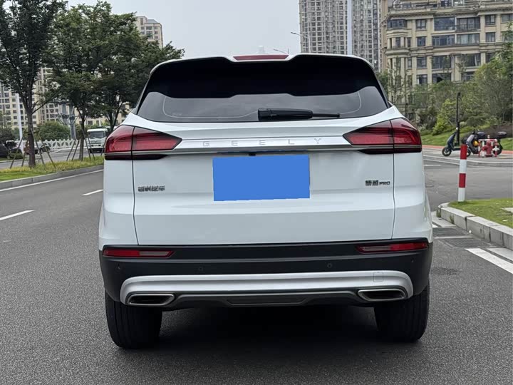 Фото 4 - Geely Atlas