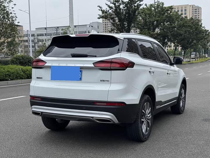 Фото 5 - Geely Atlas