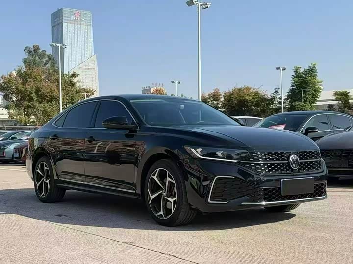 Фото 3 - Volkswagen Passat