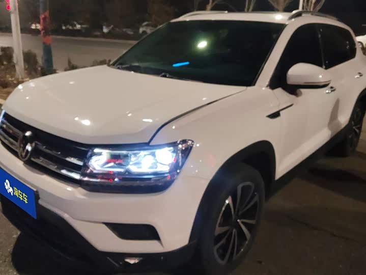 Фото 1 - Volkswagen Tharu