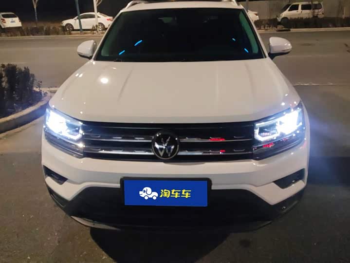 Фото 2 - Volkswagen Tharu