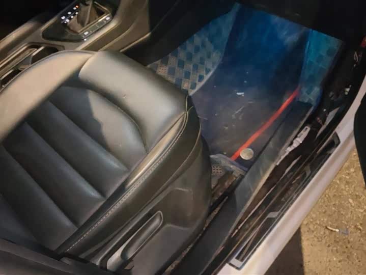 Фото 8 - Volkswagen Tharu