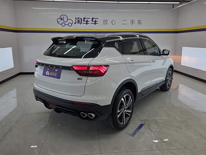 Фото 3 - Geely Coolray